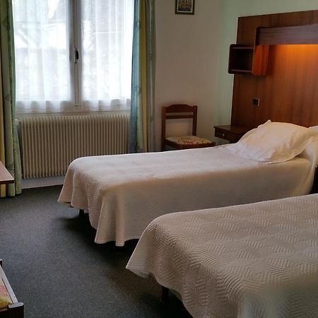 Hotel A Notre Dame Ла-Шатр Экстерьер фото