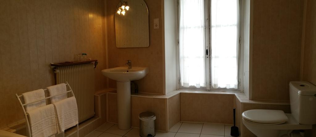 Hotel A Notre Dame Ла-Шатр Экстерьер фото