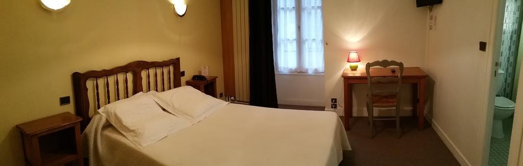 Hotel A Notre Dame Ла-Шатр Экстерьер фото