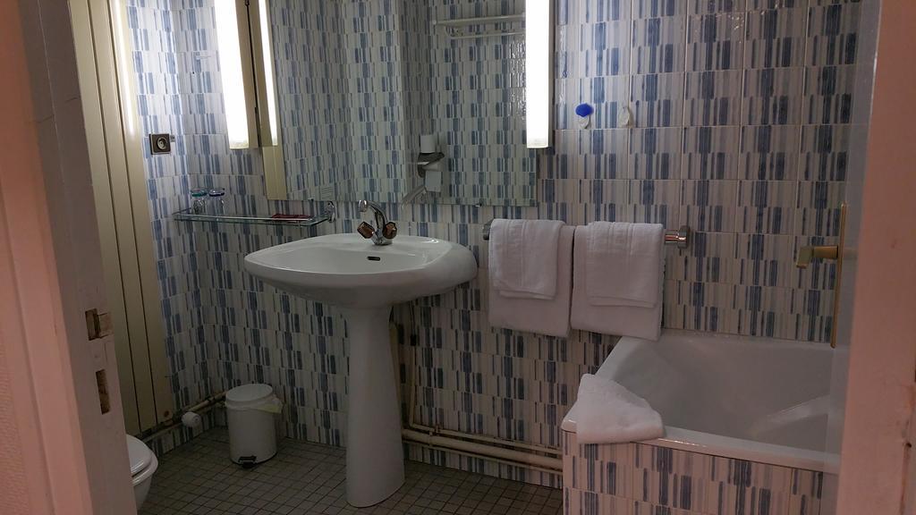 Hotel A Notre Dame Ла-Шатр Экстерьер фото