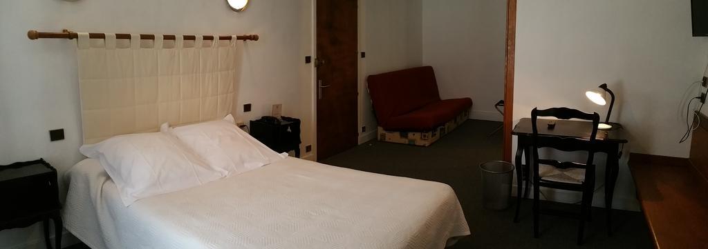 Hotel A Notre Dame Ла-Шатр Экстерьер фото