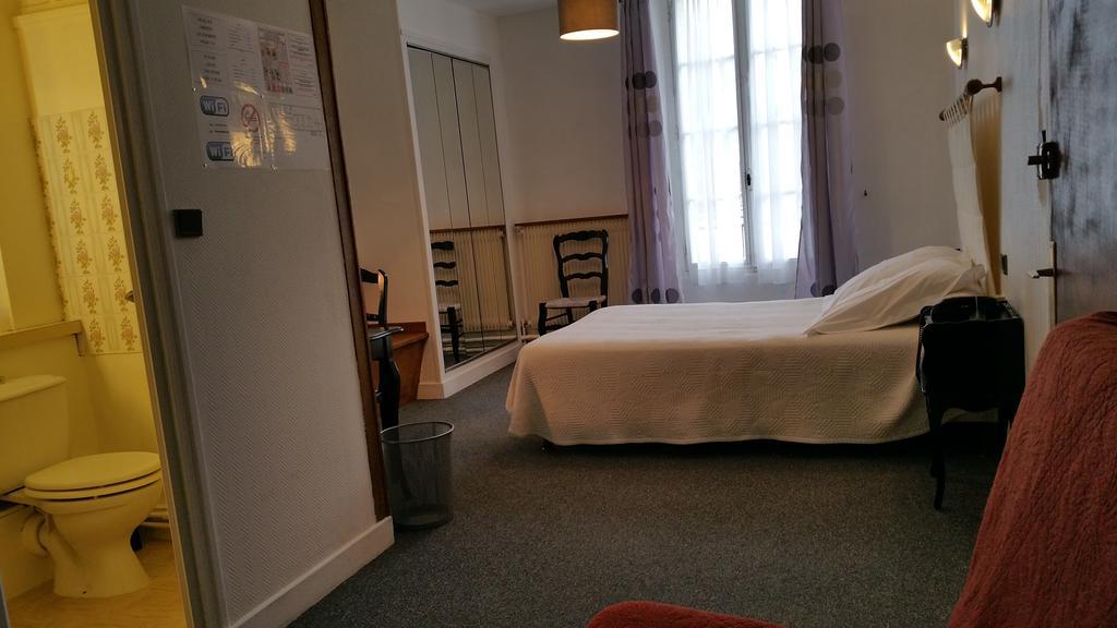 Hotel A Notre Dame Ла-Шатр Экстерьер фото