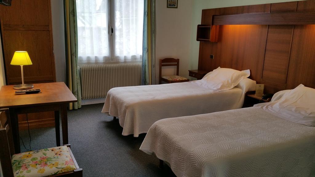 Hotel A Notre Dame Ла-Шатр Экстерьер фото